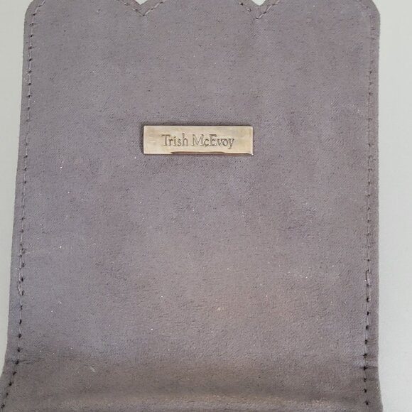 Trish McEvoy Makeup Travel Pouch ONLY Faux Leather from Confidence to Go Line - Picture 8 of 8